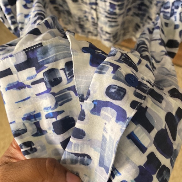 Blue Long sleeve button up blouse - Picture 3 of 5